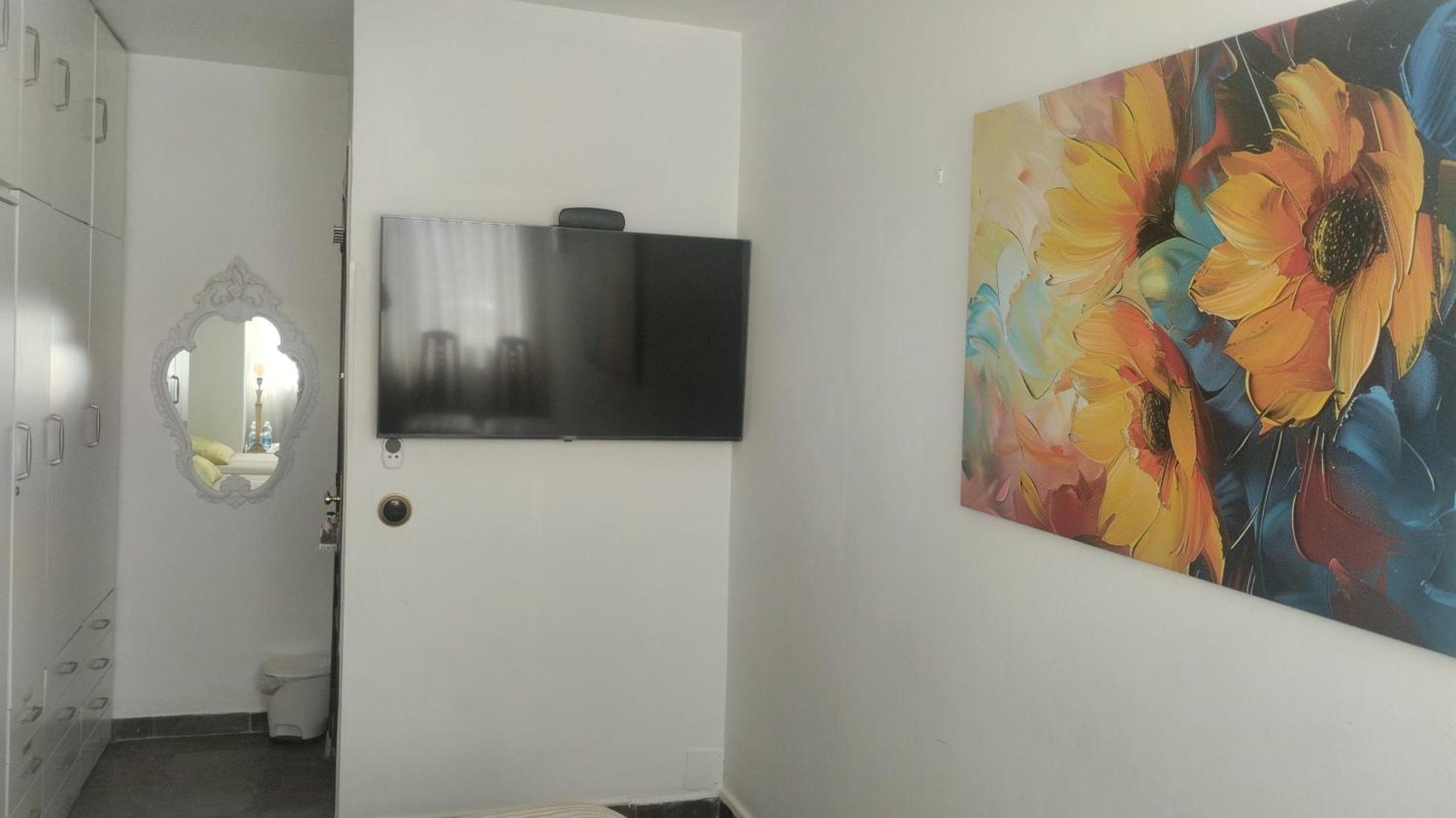 Habitaciones Individuales En Apartamento Madrid Exterior photo